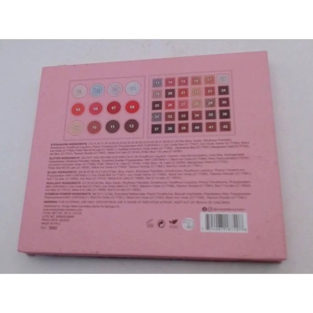 Simply Bella - Blossom, Eyeshadow Palette, 37 Colors BRAND NEW